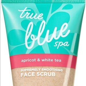 Bath & Body Works / True Blue Spa - Apricot & White Tea Face Scrub 🍵 🧼
